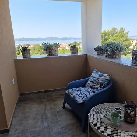 Maslina - Terrace And Stunning View Apartman