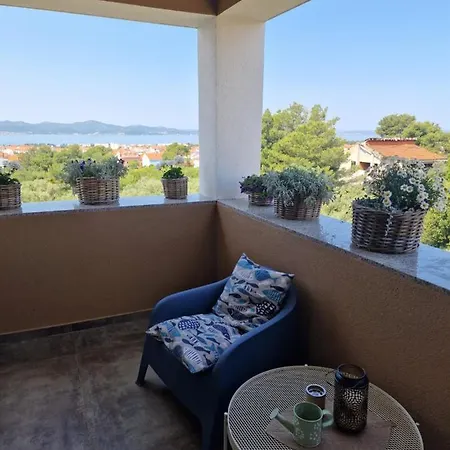 Maslina - Terrace And Stunning View Apartman
